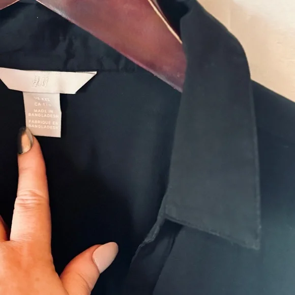 Modern Classic H&M Black N-Neck Stretch Button Down Career Shirt XXL (2X, XXL) - Picture 8 of 11